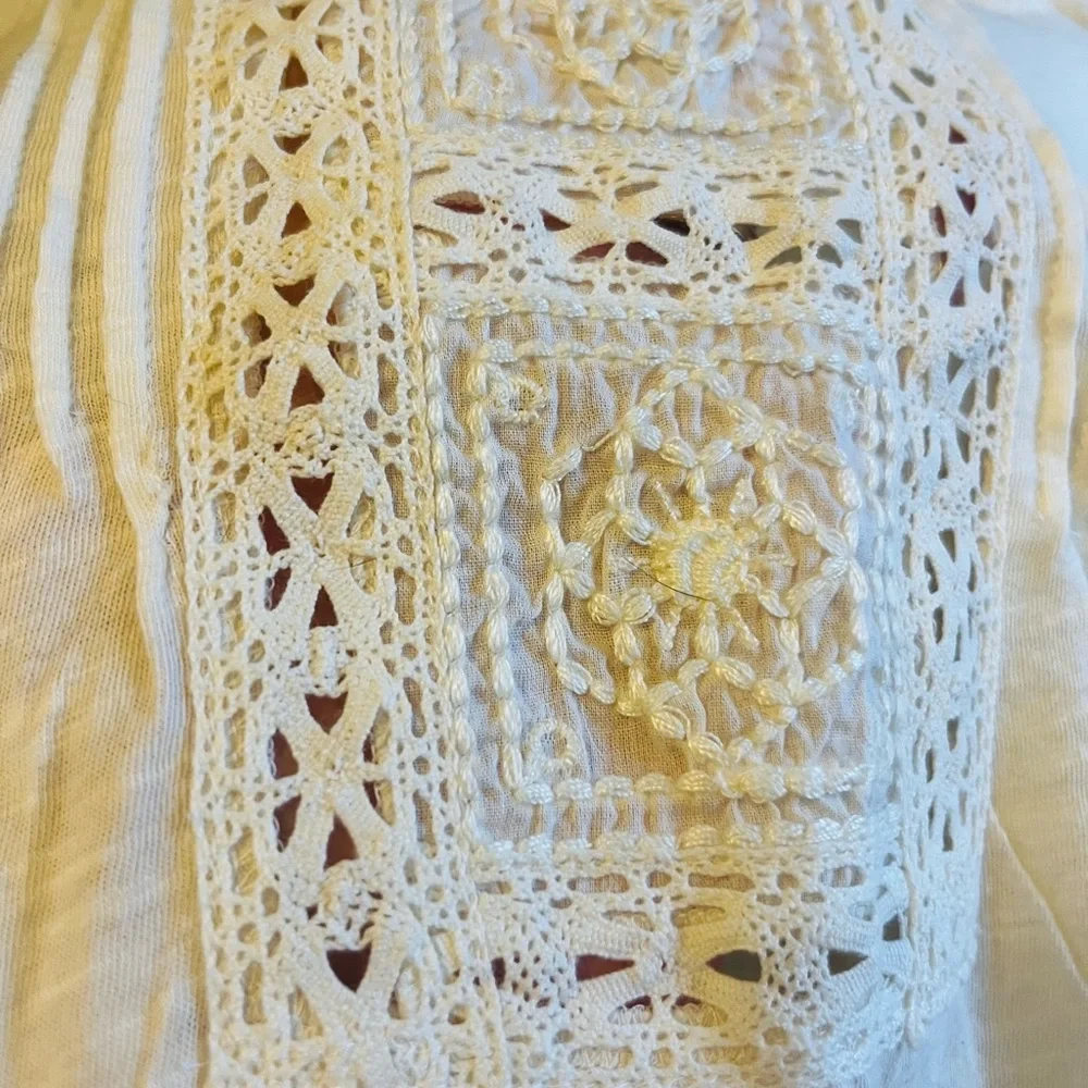 Lucky Brand Ivory Crochet Trimmed Cotton Slub Top SIZE SMALL - Picture 4 of 5